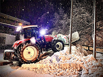 Flächenschneeschieber für landwirtschaftliche Nutzfahrzeuge